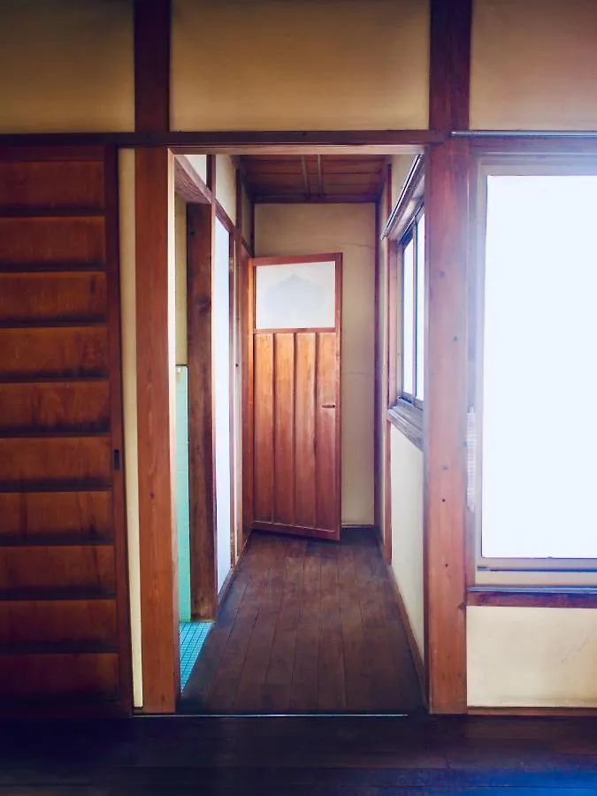 麦宿 伝 Guest House Brew 松山市